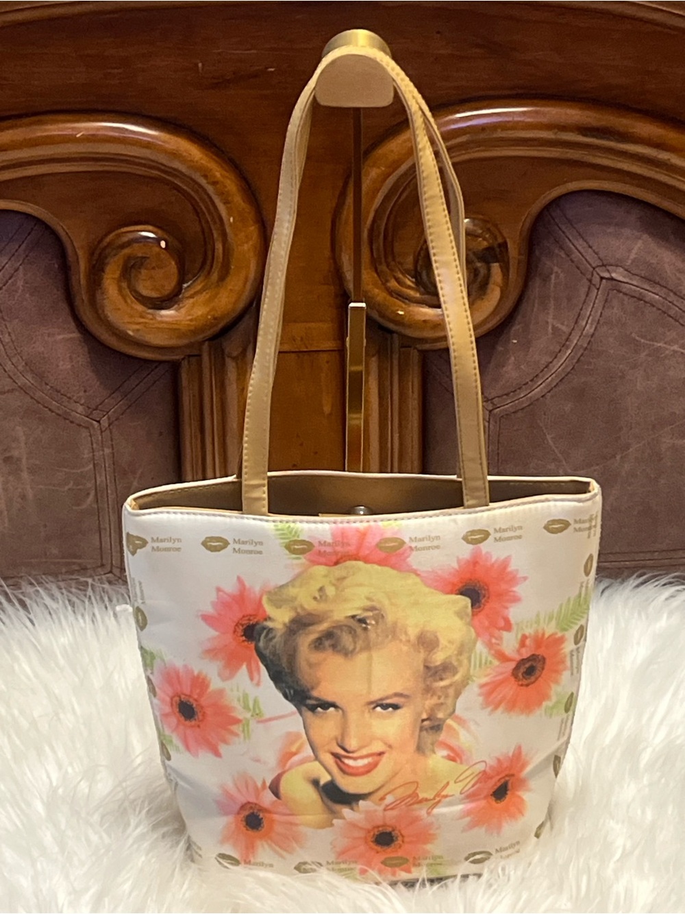 Marilyn Monroe Cream with Pink Floral Portrait tote bag
